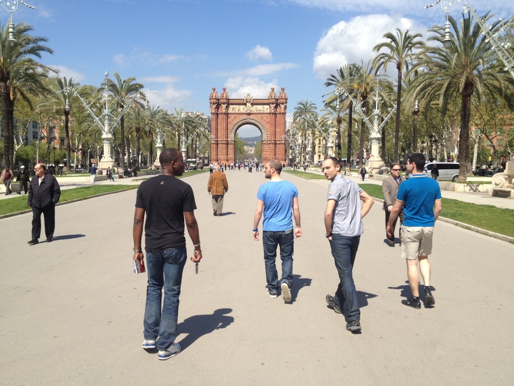 4 garçons dans le vent. Arc Del Triomf.